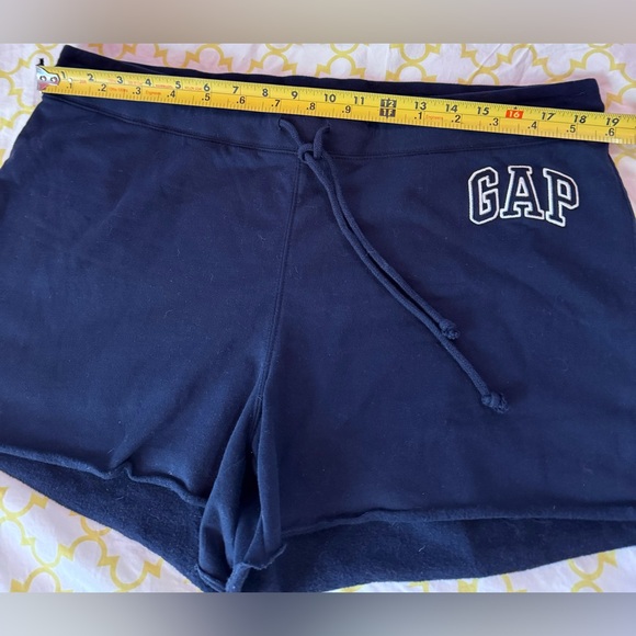 Priced for four pair: Gap sweat shorts - Picture 4 of 9